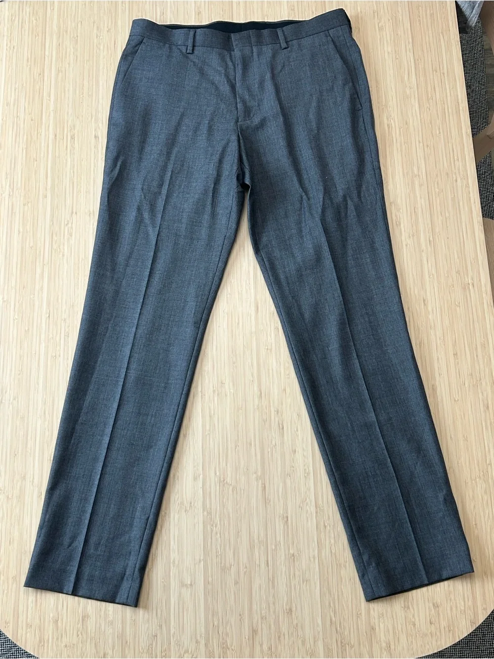 NWT J Crew Ludlow Charcoal Gray Two-Piece Suit Jacket & Trousers. Size 38R.